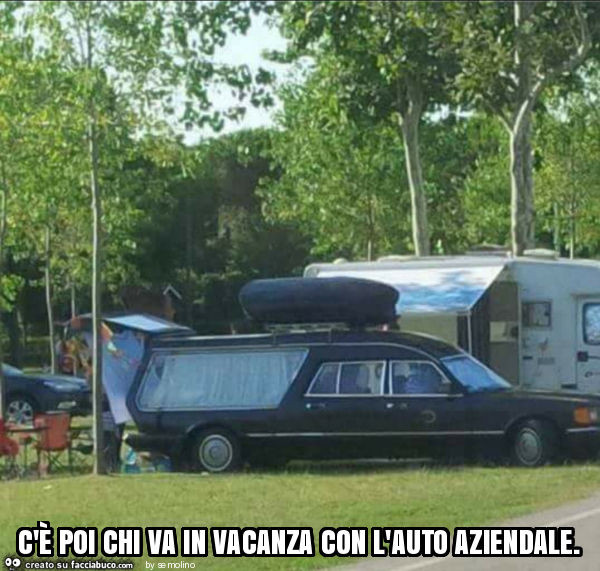 C'è poi chi va in vacanza con l'auto aziendale