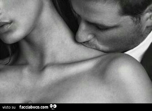 Bacio sul collo