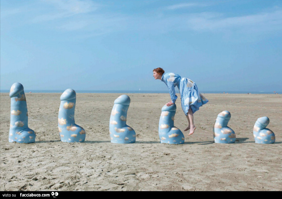Cazzi blu in spiaggia